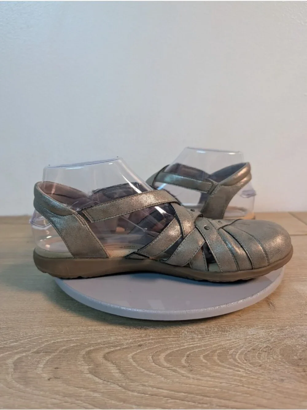 Clarks Elizabelle Sea Fisherman Leather Sandals Gray Riptape size 8 Comfort